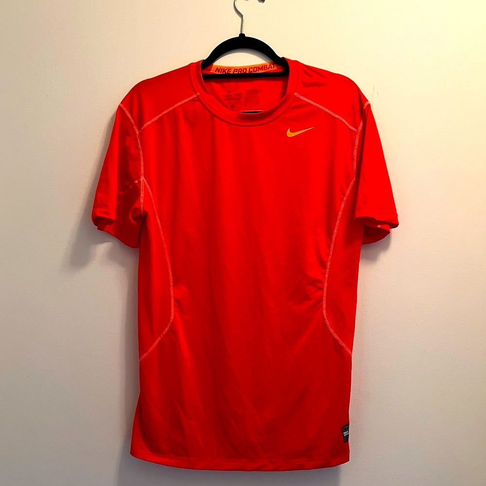 Nike Pro Combat Men’s athletic T-shirt, Size M, Orange